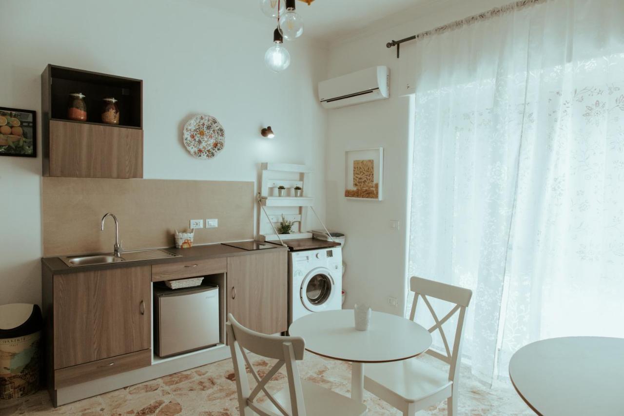 Sostanza - Rooms In カターニア エクステリア 写真